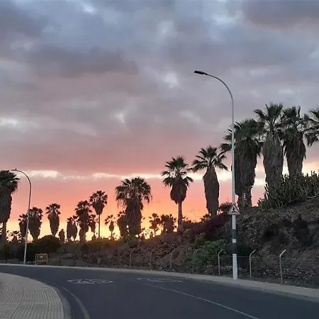 Edificio Canadas * 산미겔데아보나